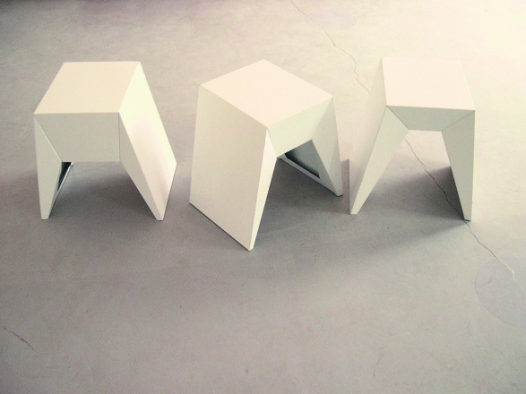 Tjeerd Veenhoven: Stool “Stools”, 2002. Photo: DPI Fotostudio
