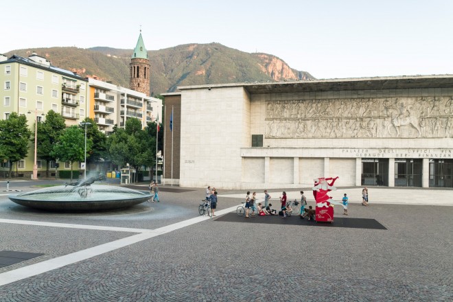 Nikolay Oleynikov: Learning Mural. Monument Tour. Photo: Daniel Mazza, 2013