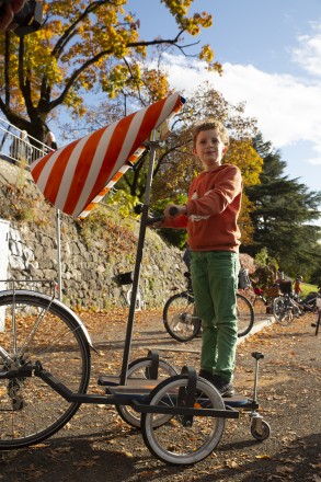 Co-Carts, test-ride, October 2020, a project by orizzontale. Courtesy Lungomare. Image by Giulia Faccin