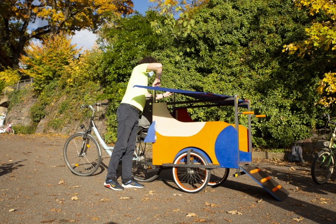 Co-Carts, test-ride, October 2020, a project by orizzontale. Courtesy Lungomare. Image by Giulia Faccin